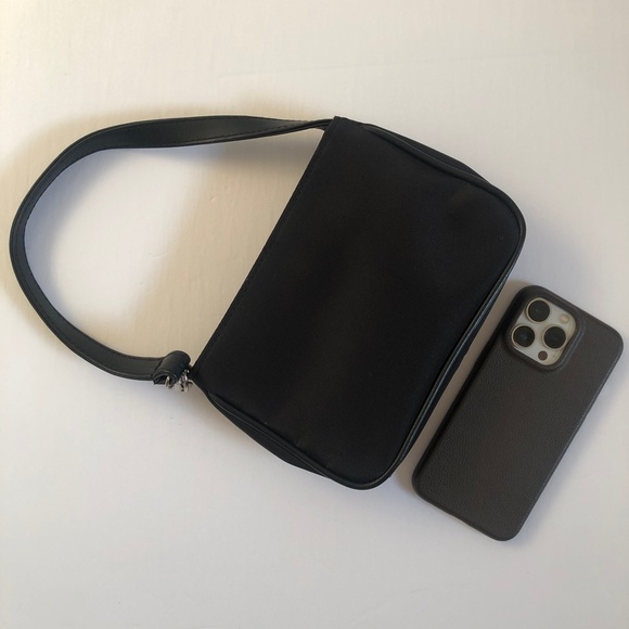 SOLD ⭑.ᐟ Vintage ☾⋆。nylon mini bag - Picture 4 of 6